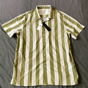 NWT s/s Mens Large Banana Republic Resort Button Up